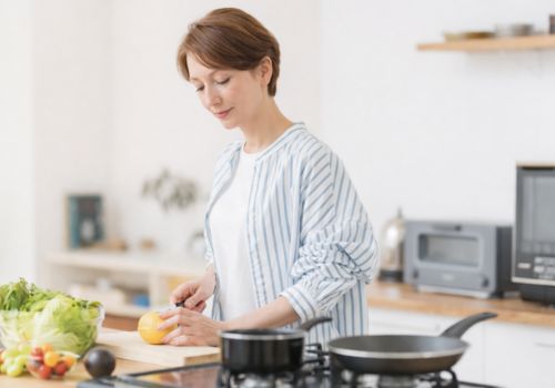 hormonal changes during menopause affecting metabolism and fat storage