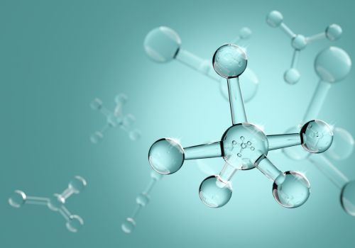 illustration of hyaluronic acid molecules representing different molecular weights used in skincare